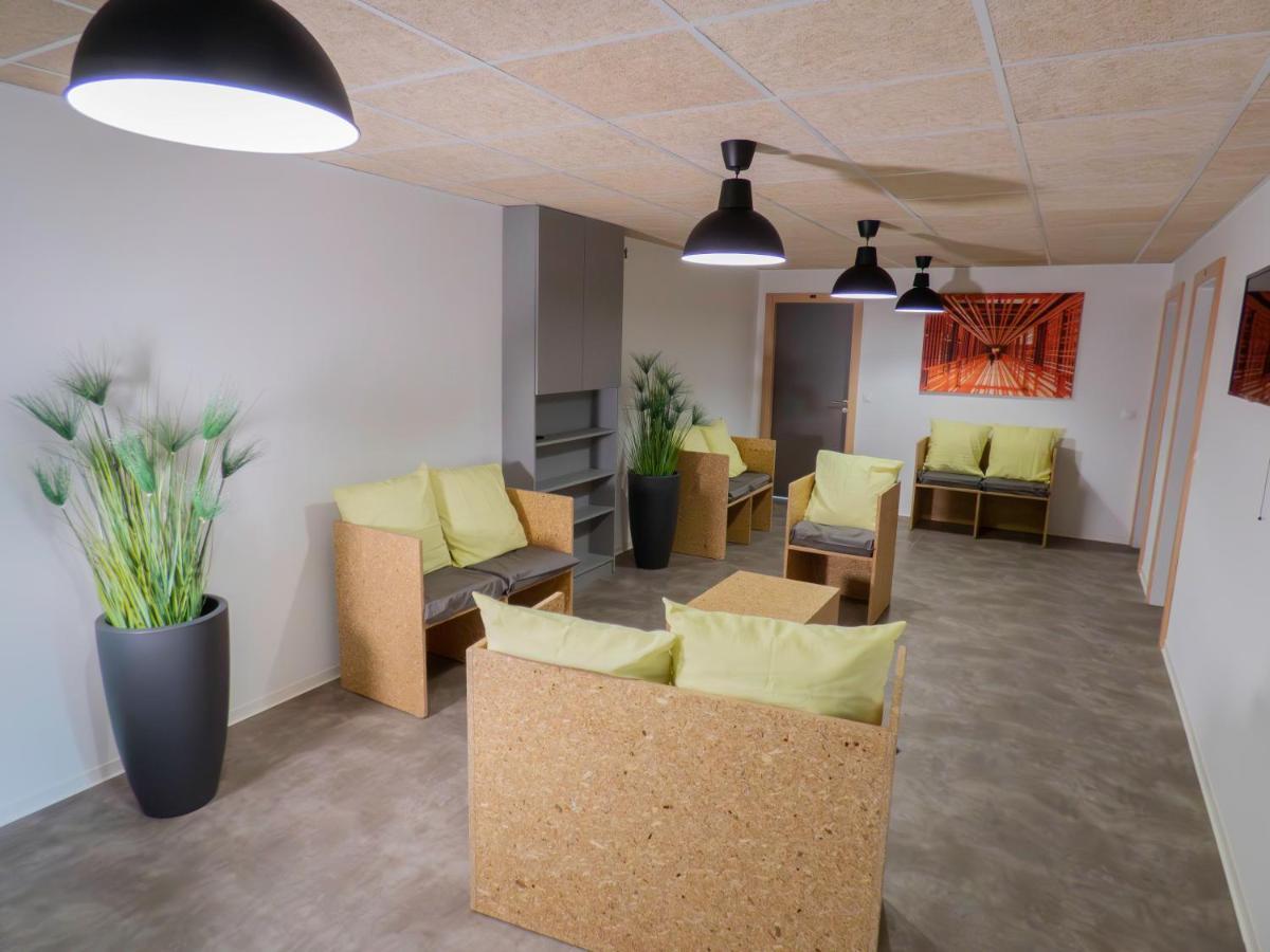La Colloc Aparthotel Epinal Bagian luar foto