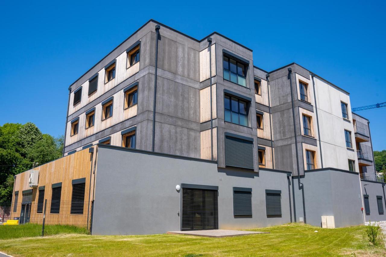 La Colloc Aparthotel Epinal Bagian luar foto