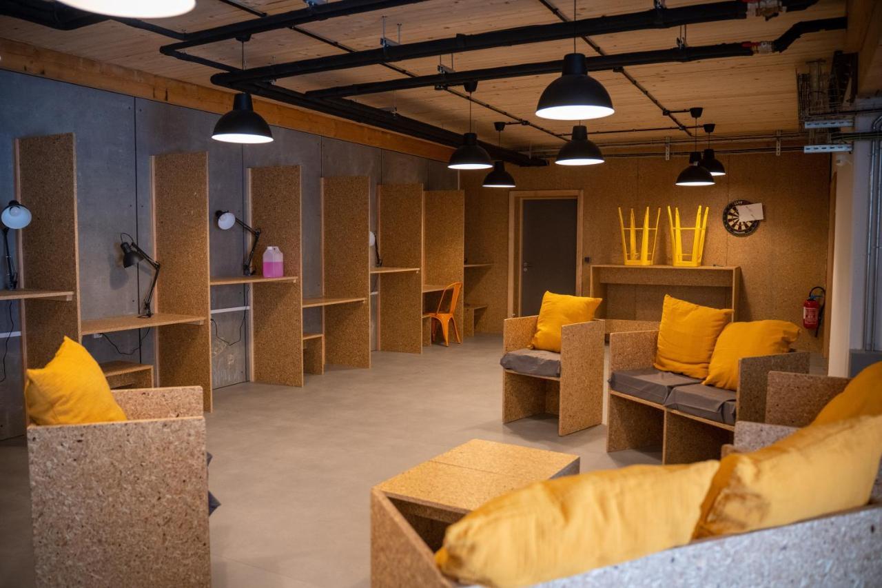 La Colloc Aparthotel Epinal Bagian luar foto
