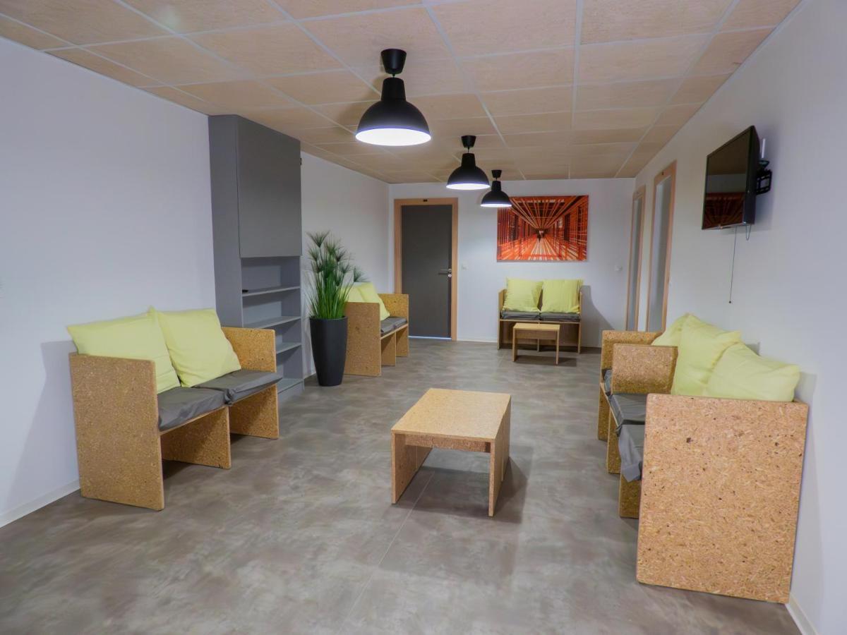 La Colloc Aparthotel Epinal Bagian luar foto